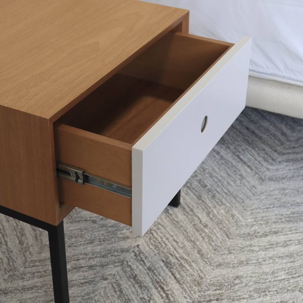 mesa-de-cabeceira-dam-minimalista-lamina-natural-iki2